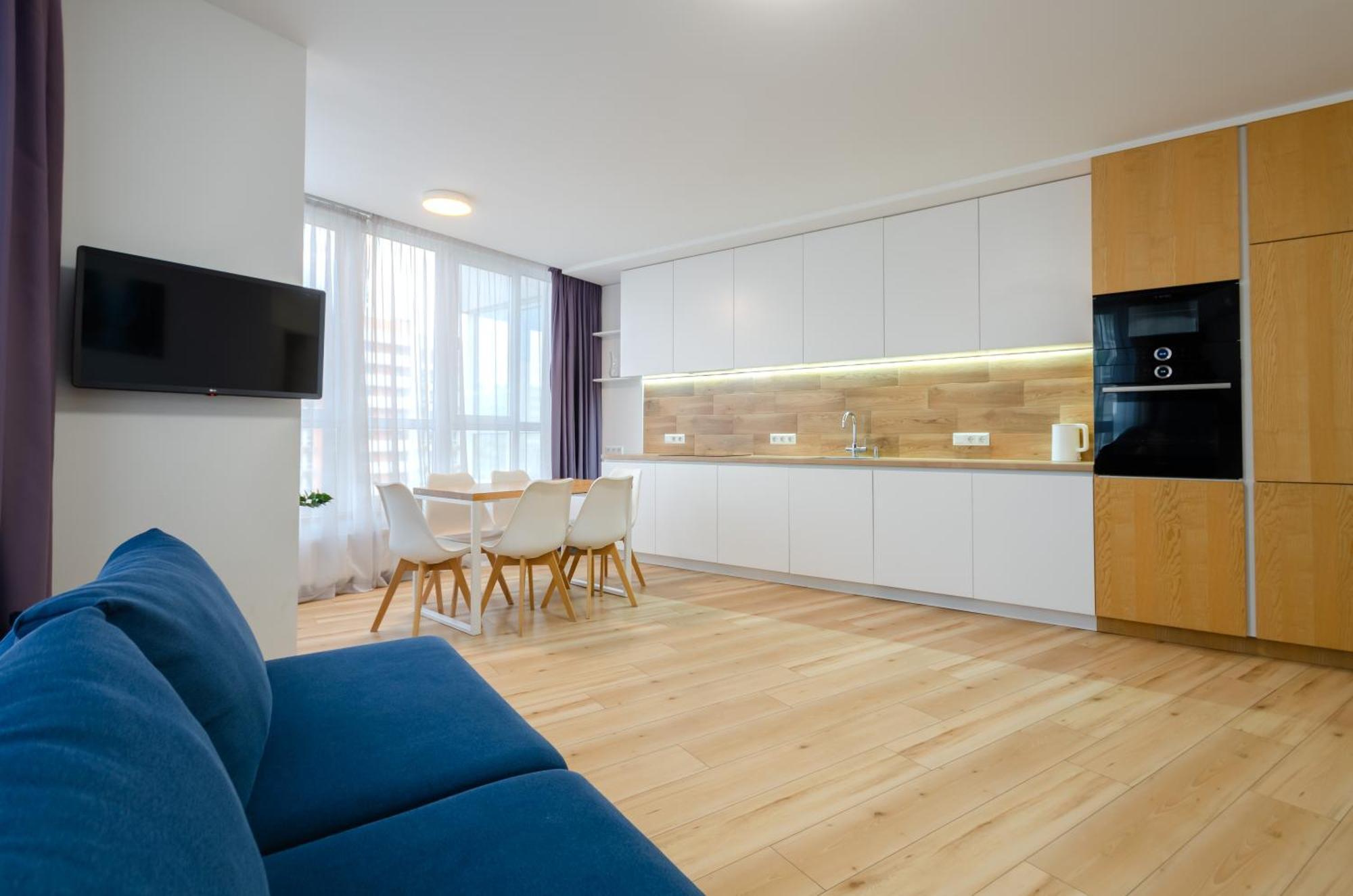 Petrovdom In Smart Rc Manhattan Apartment *
