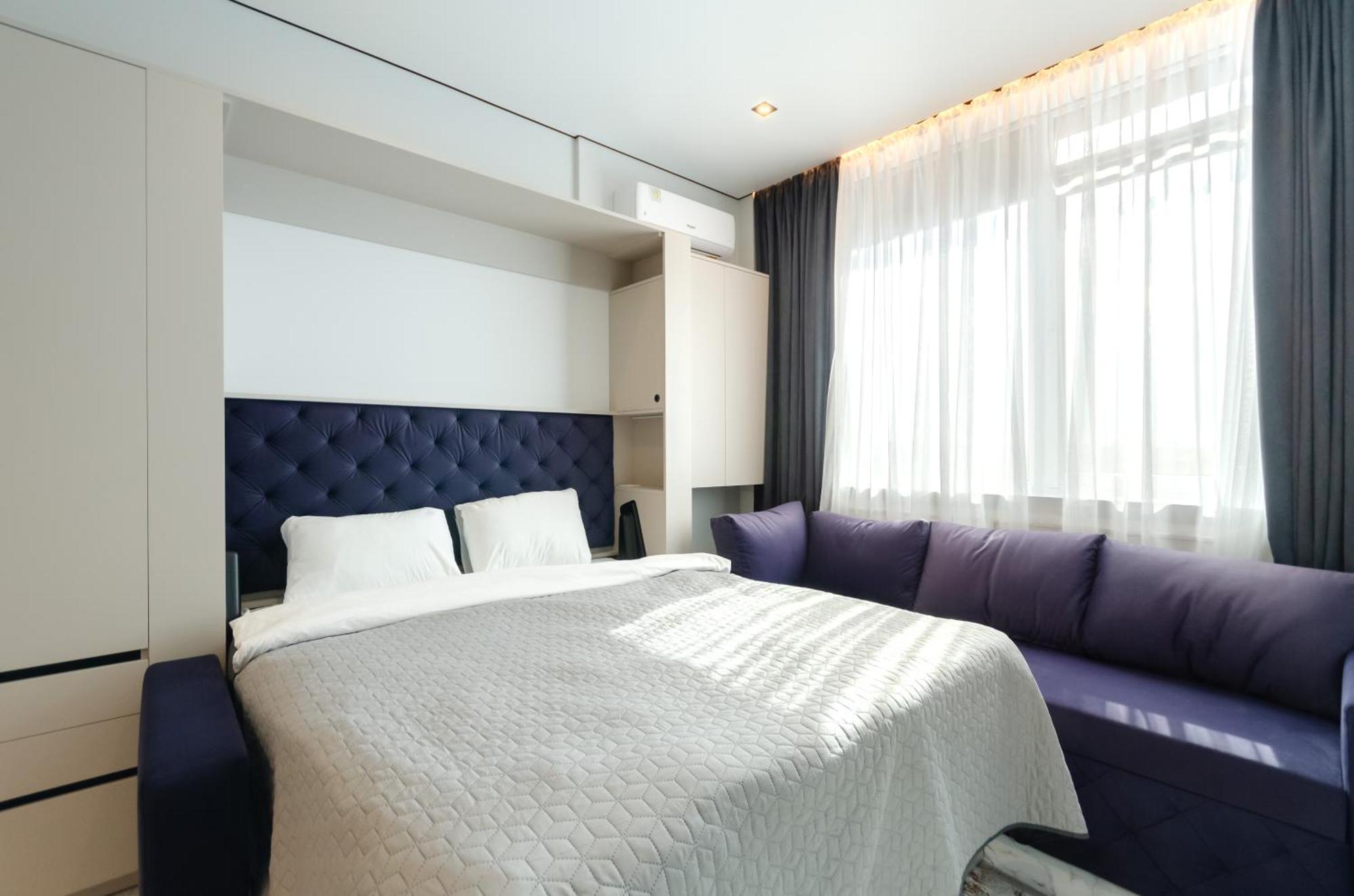 Petrovdom In Smart Rc Manhattan Apartment *