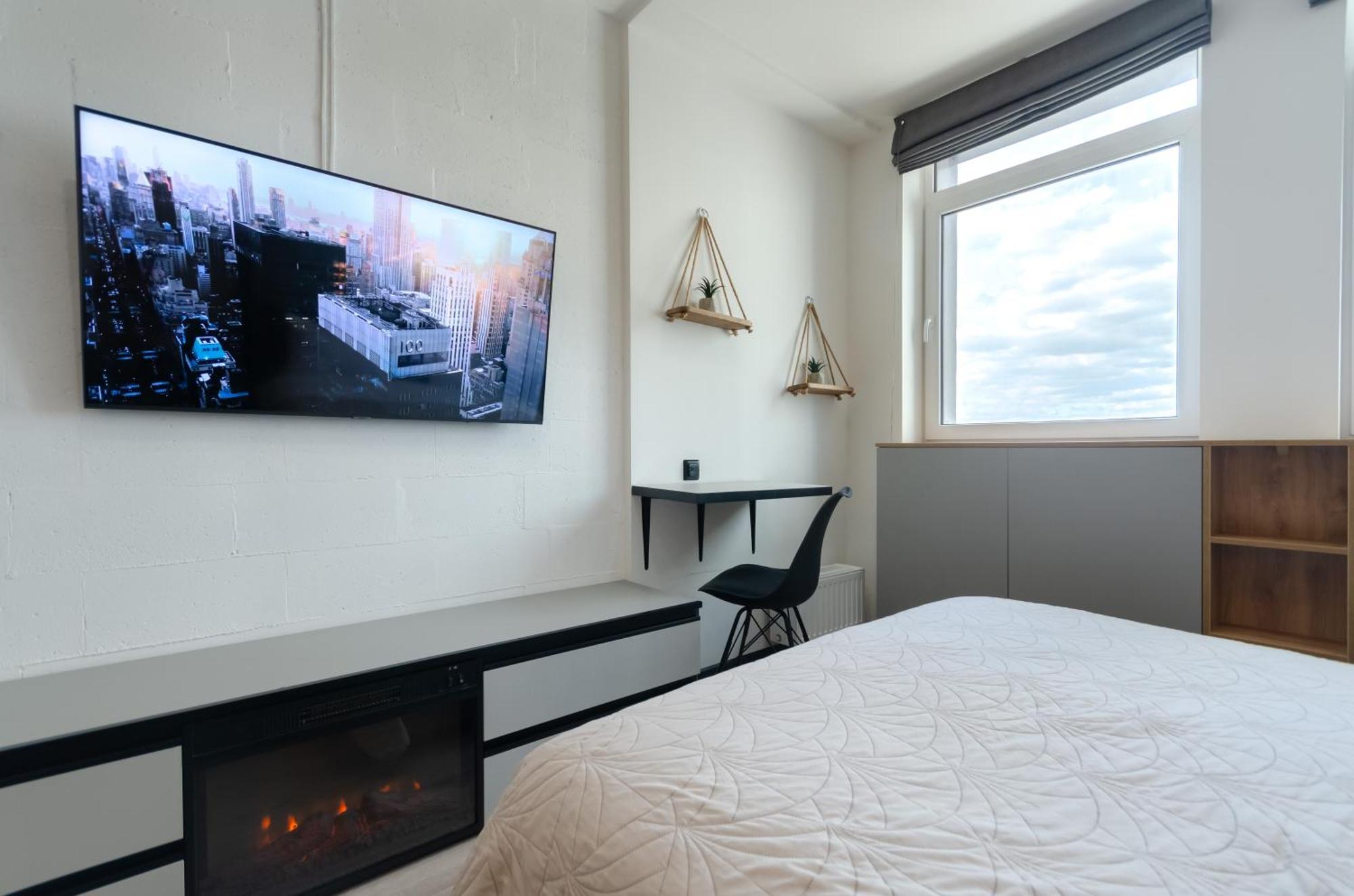 Petrovdom In Smart Rc Manhattan Apartment *