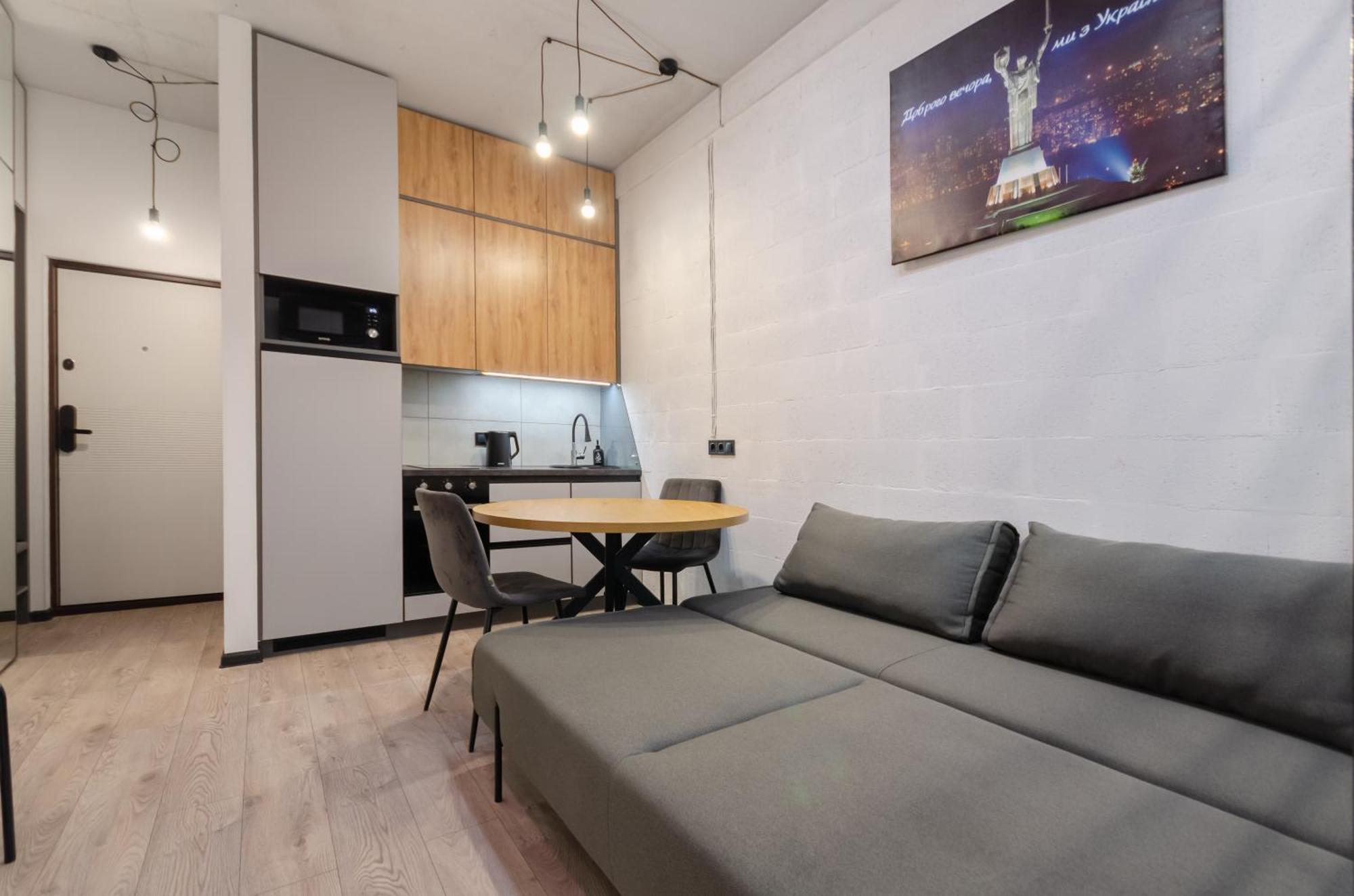 Petrovdom In Smart Rc Manhattan Apartment Kyiv